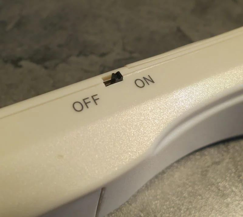Le commutateur ON / OFF du brouilleur