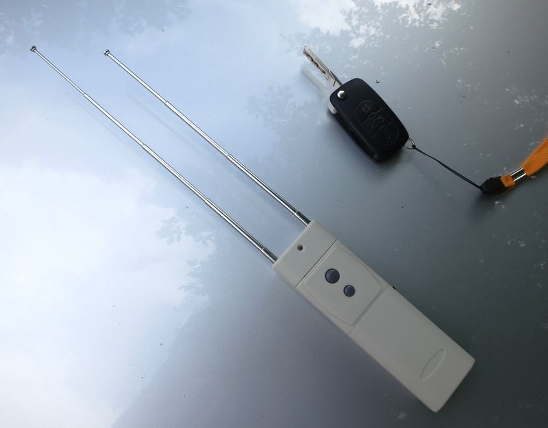 Vue du brouilleur, antennes déployées