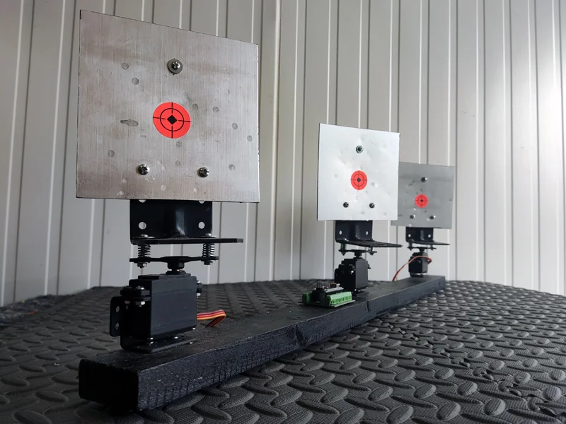 Cibles pivotantes pour tir de loisir