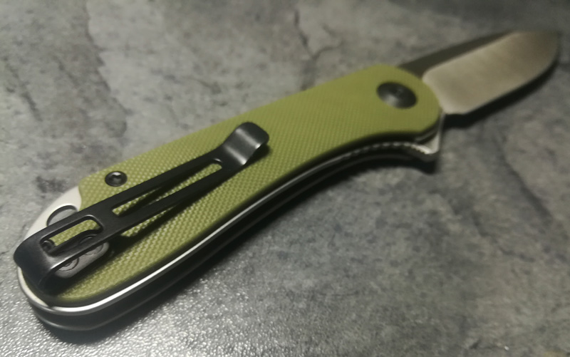 Couteau pliant Civivi Elementum avec son clip ceinture