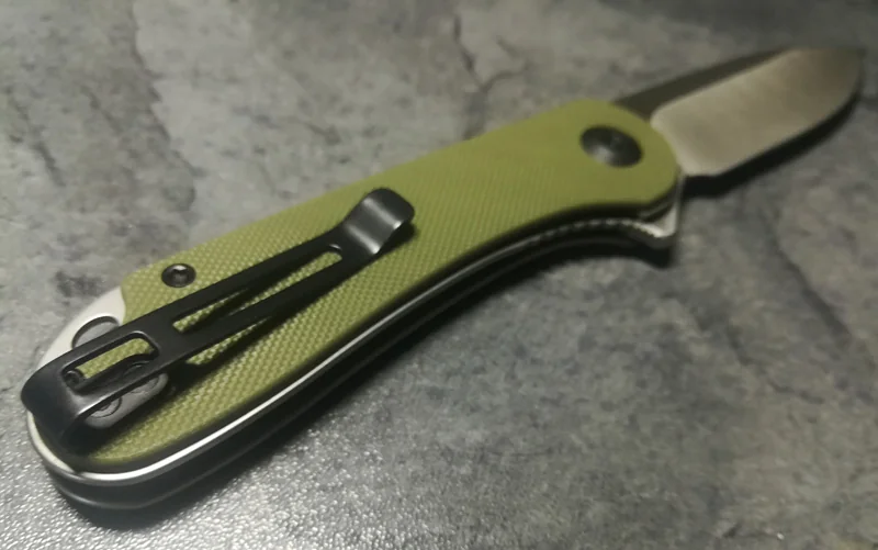 Couteau pliant Civivi Elementum avec son clip ceinture