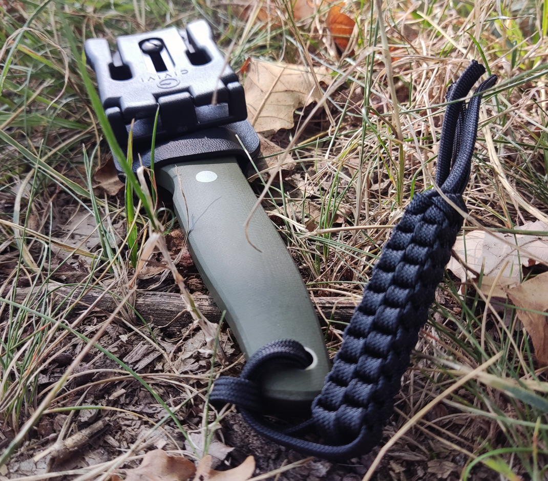 Couteau dans son étui Kydex