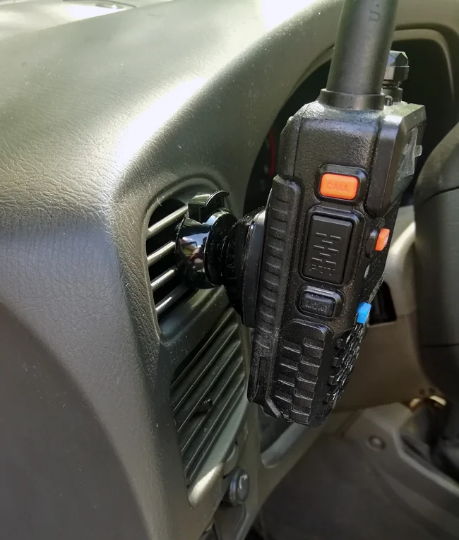 Montage voiture pour talkie walkie Baofeng UV5R