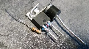 Diode Zener 5KP18A et MOSFET