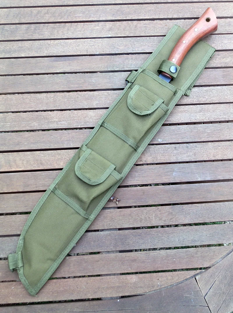 Machette Condor Parang avec son étui molle, vue de face