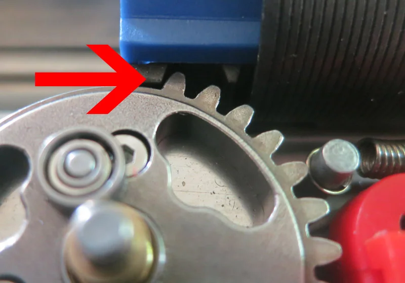 Attaque du piston par le sector gear