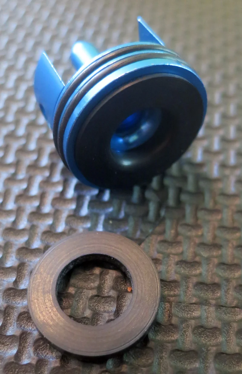 Tête de piston et joint de plomberie
